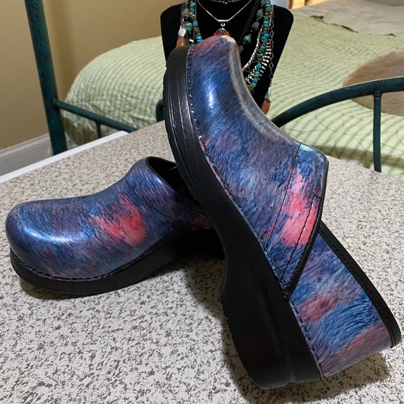Dansko Clogs - Picture 2 of 8